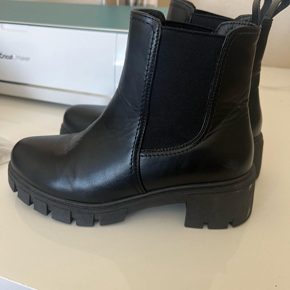 Black boots